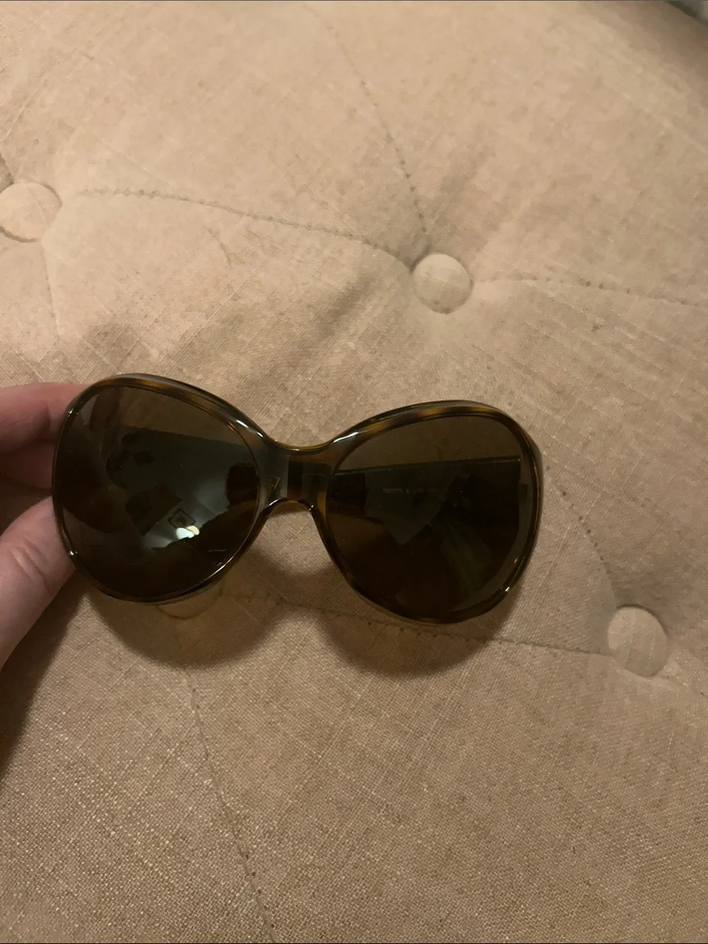 DKNY Women's Oversized Tortoiseshell Sunglasses - Brown Lenses. Like New